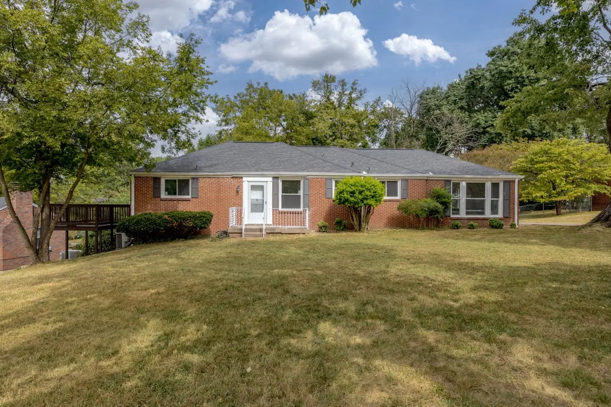 230 Fairway Dr, Nashville, TN 37214