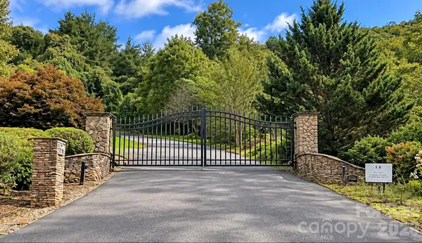 20 Mountain Sky DR, Cullowhee, NC 28723