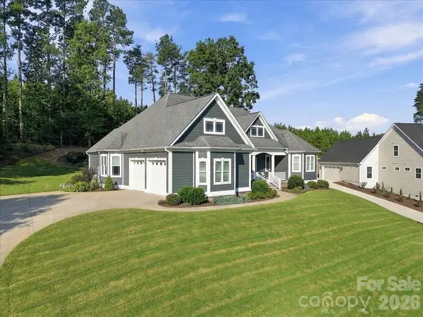 9 Tee Box LN, Travelers Rest, SC 29690