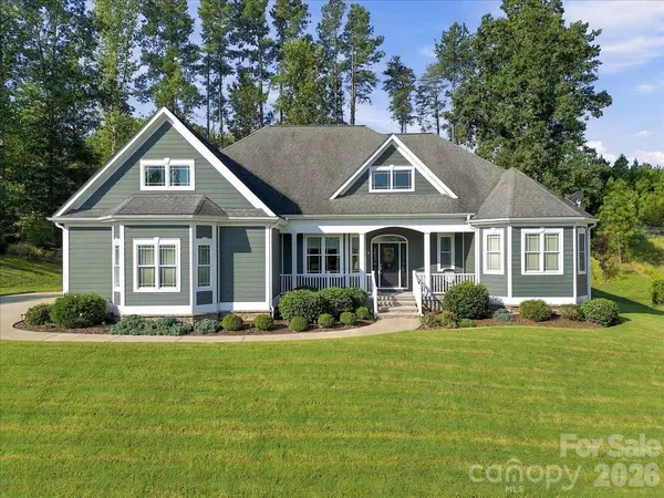 9 Tee Box LN, Travelers Rest, SC 29690
