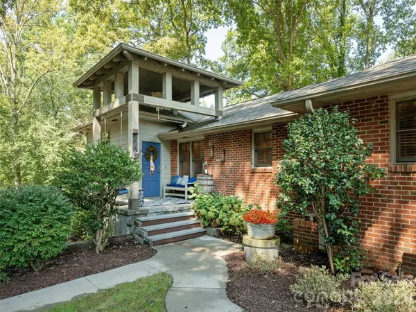 275 S Rugby RD, Hendersonville, NC 28791