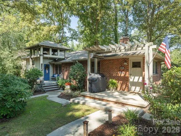 275 S Rugby RD, Hendersonville, NC 28791