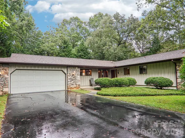 126 Brandon RD, Hendersonville, NC 28739