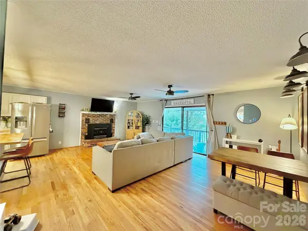 390 Hickory Hill DR, Spruce Pine, NC 28777