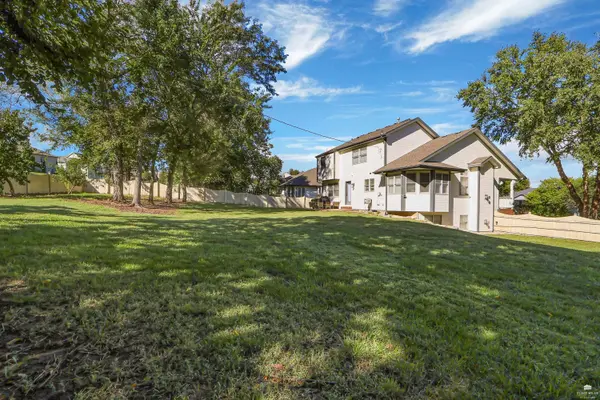 3453 Gary AVE, Manhattan, KS 66503