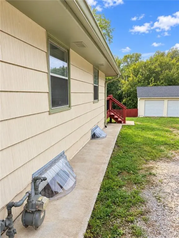 406 Elmwood AVE, Kansas City, MO 64124