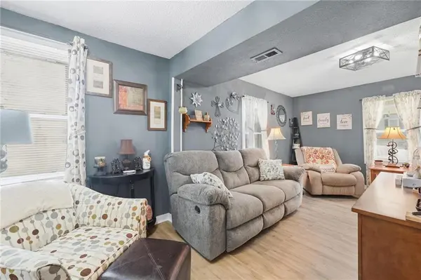 908 W Main ST, Richmond, MO 64085