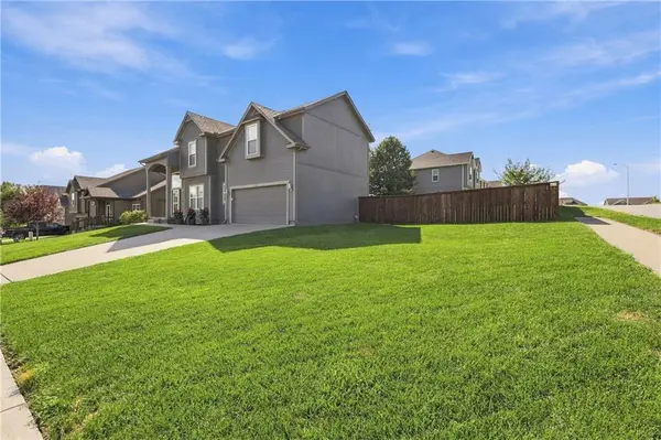 9644 Adrian AVE, Kansas City, MO 64154