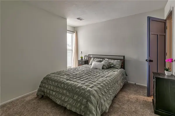 8106 Monrovia ST, Lenexa, KS 66223