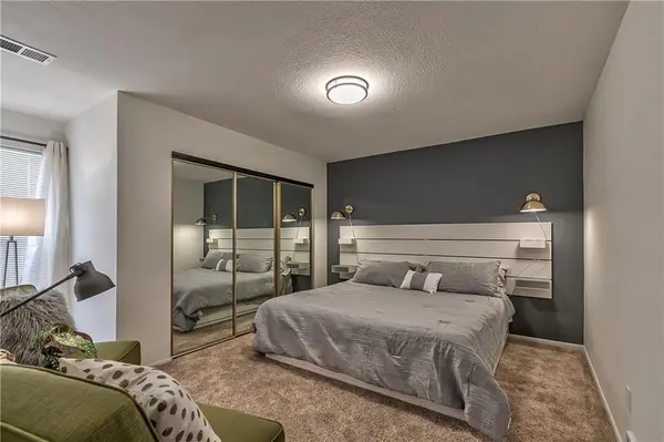 8106 Monrovia ST, Lenexa, KS 66223