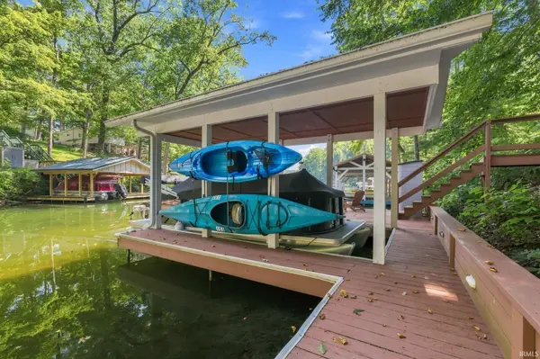 8031 Center Lake RD, Nineveh, IN 46164