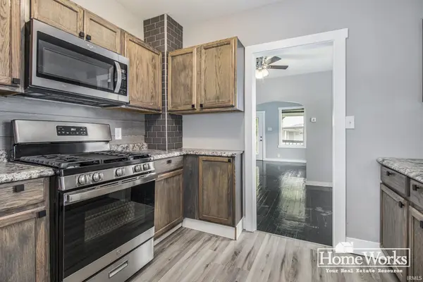 236 E Fox ST, South Bend, IN 46613-2538