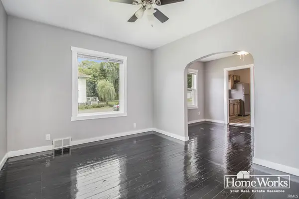 236 E Fox ST, South Bend, IN 46613-2538