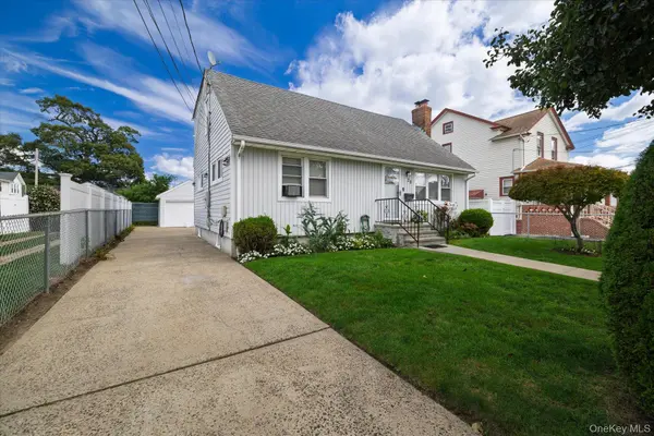 28 Harrison AVE, Freeport, NY 11520