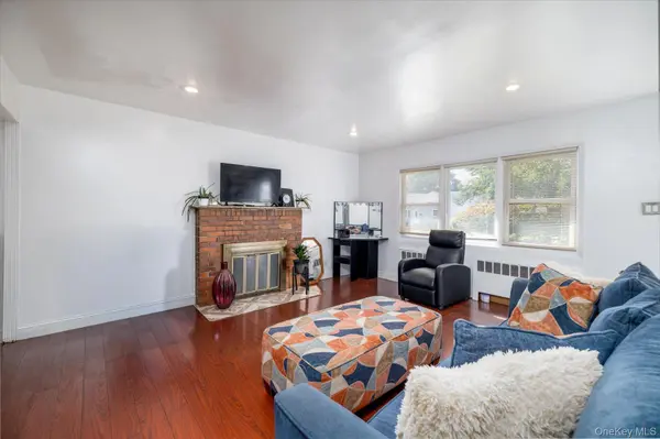 28 Harrison AVE, Freeport, NY 11520
