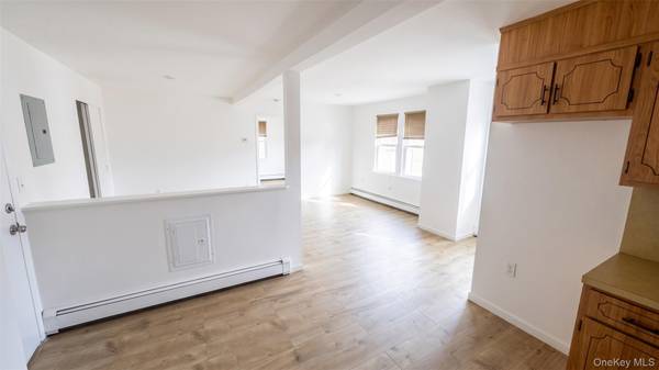 480 Westbury AVE #1, Carle Place, NY 11514