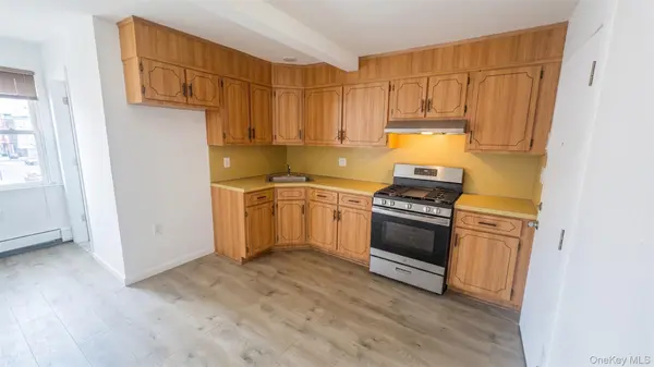480 Westbury AVE #1, Carle Place, NY 11514
