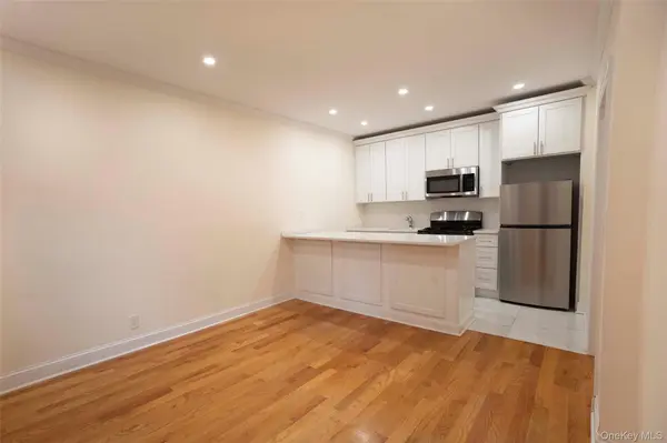83-52 Talbot ST #3E, Kew Gardens, NY 11415