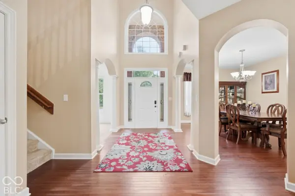 7545 Abundance LN, Avon, IN 46123