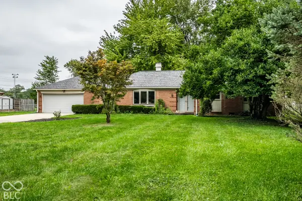 560 Golf LN, Indianapolis, IN 46260
