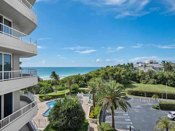 775 LONGBOAT CLUB RD #405, Longboat Key, FL 34228