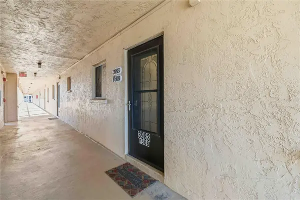 3983 LAKE BAYSHORE DR #F-508, Bradenton, FL 34205