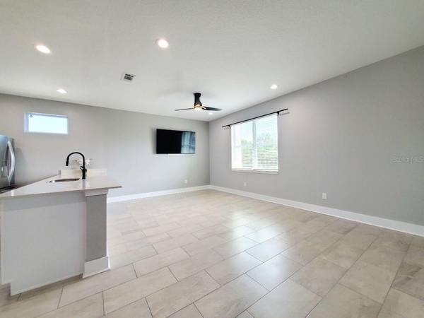 3420 TEMPLE ST #B, Tampa, FL 33619