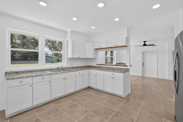4 MAIN ST, Port Orange, FL 32127