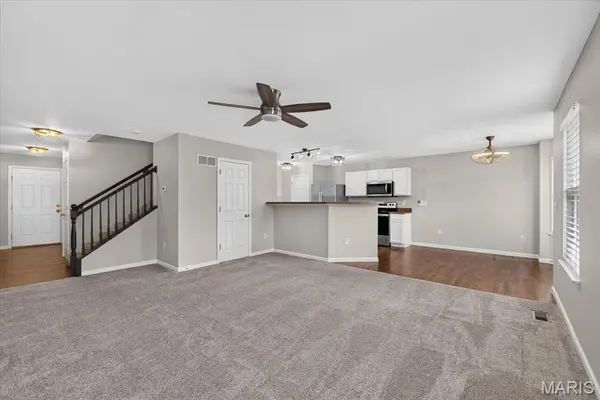863 Harbor Woods DR, Fairview Heights, IL 62208