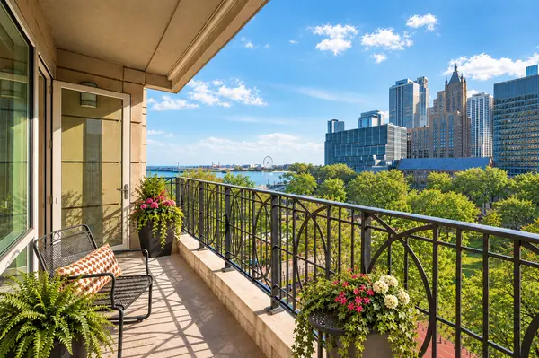 840 N LAKE SHORE DR #603, Chicago, IL 60611