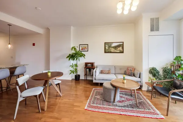 828 W Grace ST #1308, Chicago, IL 60613