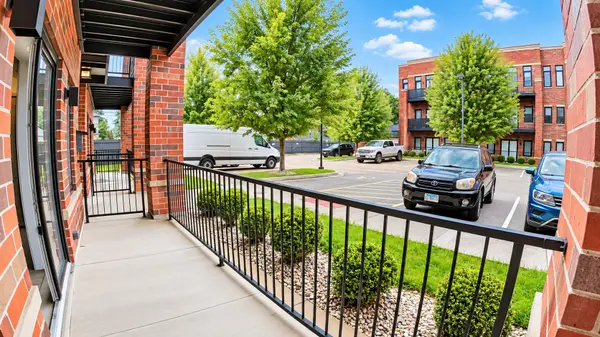 8467 GRAND AVE #102, River Grove, IL 60171