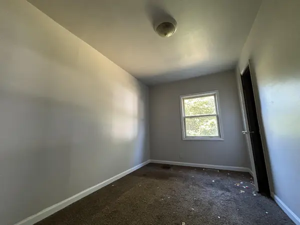 1432 E 6th ST, Hobart, IN 46342