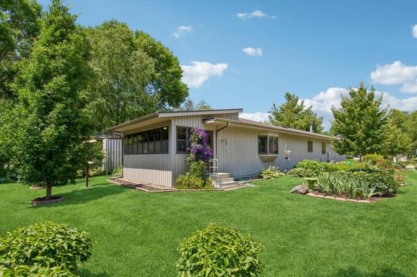 701 Hackerson CT, Northfield, MN 55057