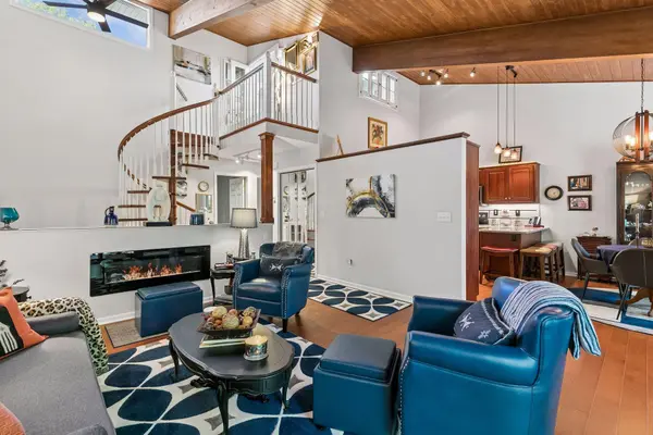 8328 Upper 138th CT, Apple Valley, MN 55124