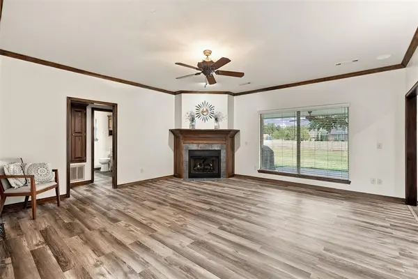 1718 Bridlewood CT, Shawnee, OK 74804