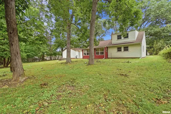 3104 W GLEN AVE, Peoria, IL 61615