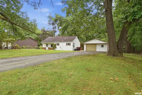 3104 W GLEN AVE, Peoria, IL 61615