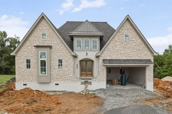 8063 Sir Oliphant Way, Ooltewah, TN 37363