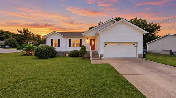 507 Corlew Cir, White Bluff, TN 37187