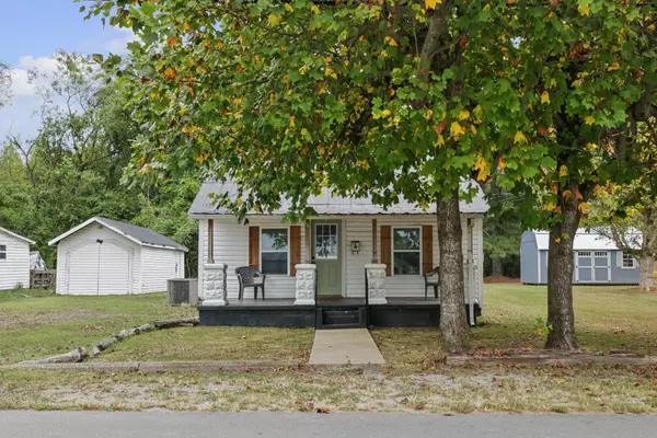 219 Cedar St, Hohenwald, TN 38462