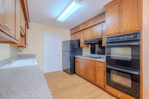 401 Twelve Oaks Rd, Tullahoma, TN 37388