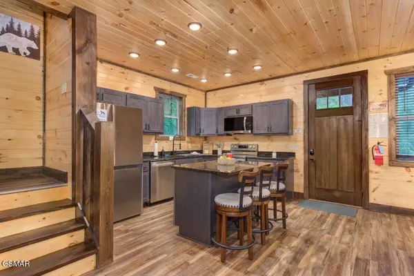 985 King Branch Road, Sevierville, TN 37876