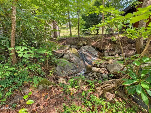 2120 Jeans Way, Sevierville, TN 37876