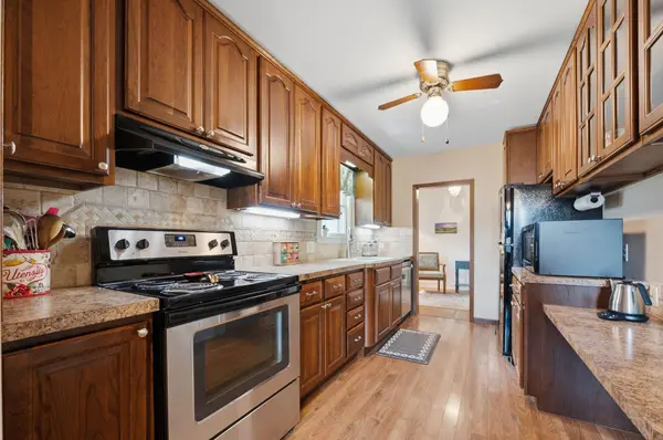 636 N Crestway St, Wichita, KS 67208