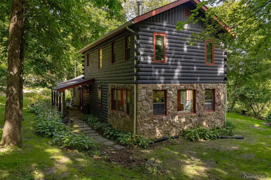 80 Bear Hill RD, Patterson, NY 12563