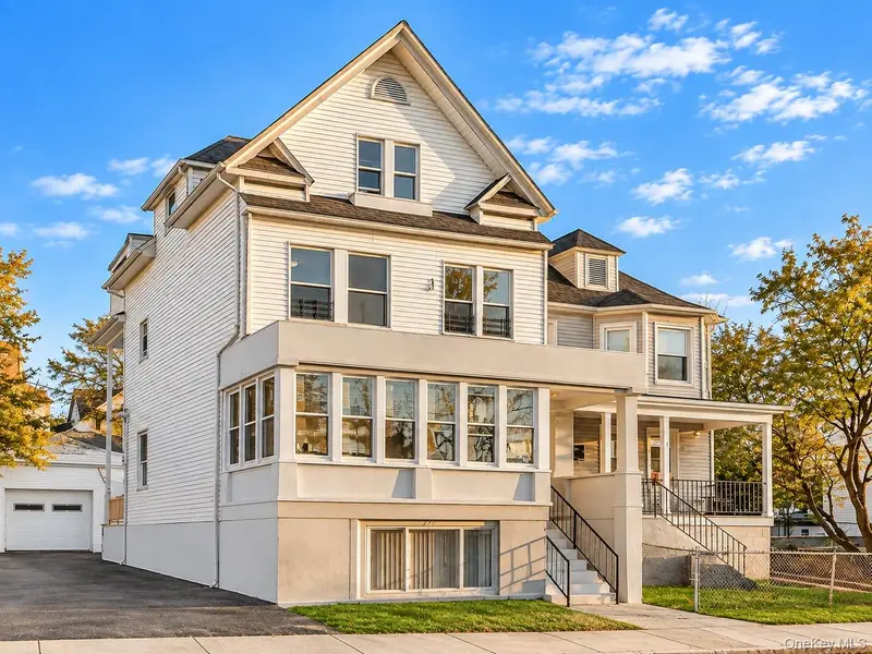 232 Jessamine AVE, Yonkers, NY 10701
