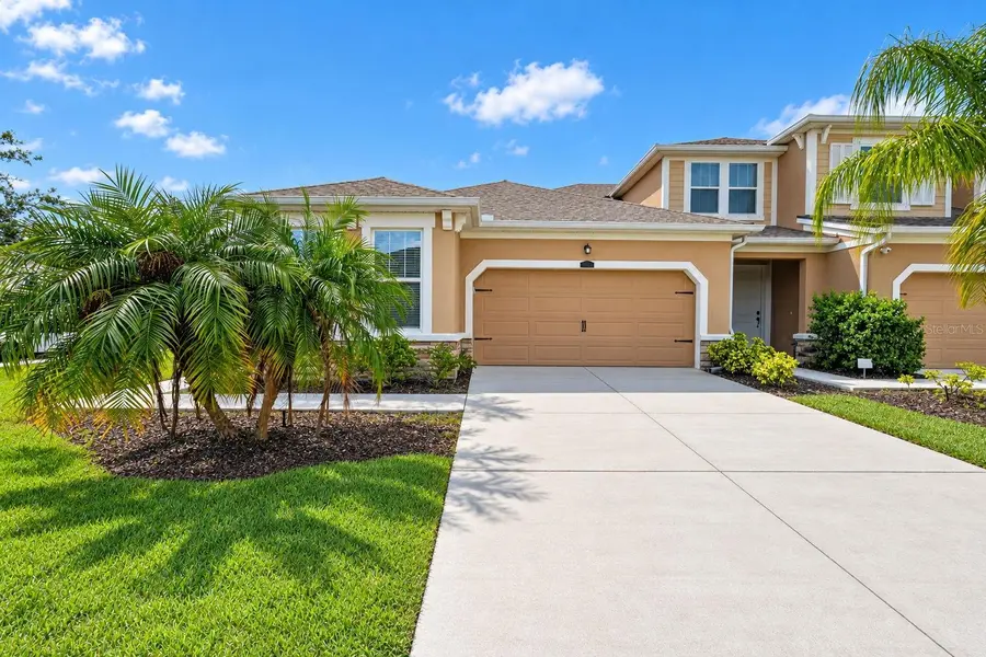11511 ROLLING GREEN DR, Bradenton, FL 34211
