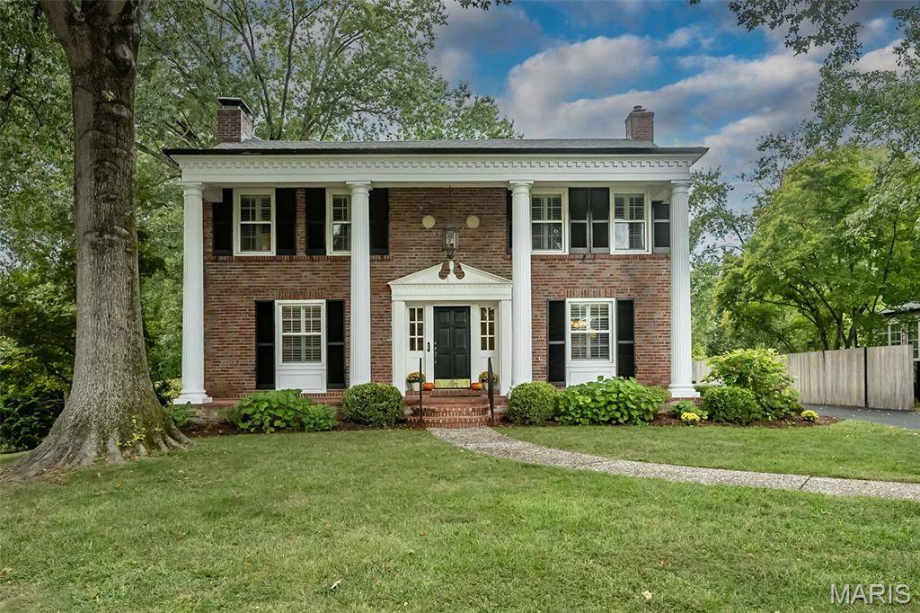 59 Pointer LN, Ladue, MO 63124