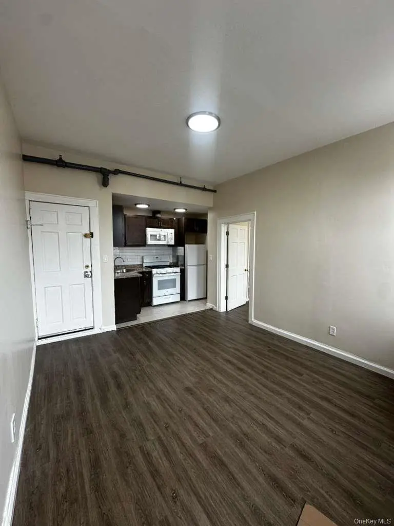 21226 Jamaica AVE, Queens Village, NY 11428